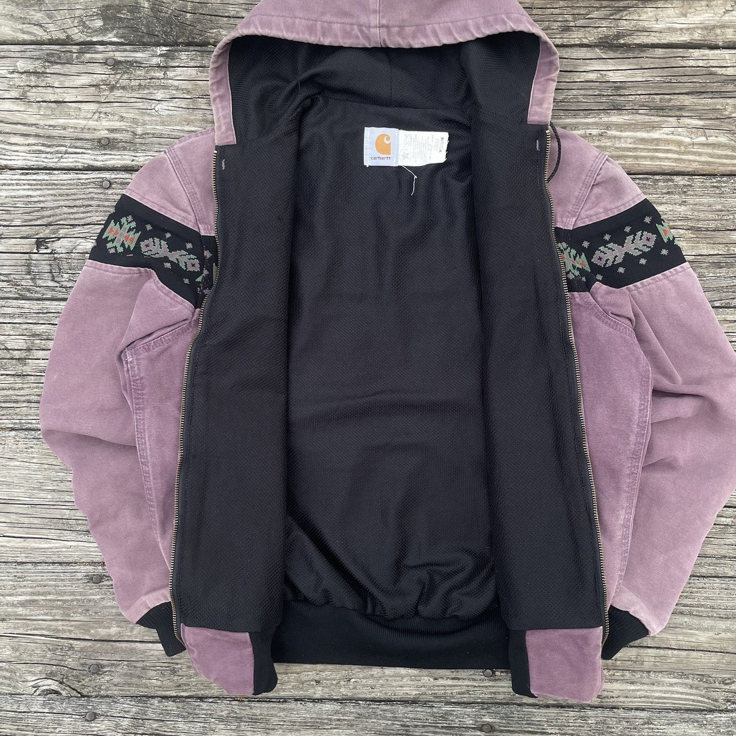 vintage carhartt jr0057 aztec active jacket in damson size medium