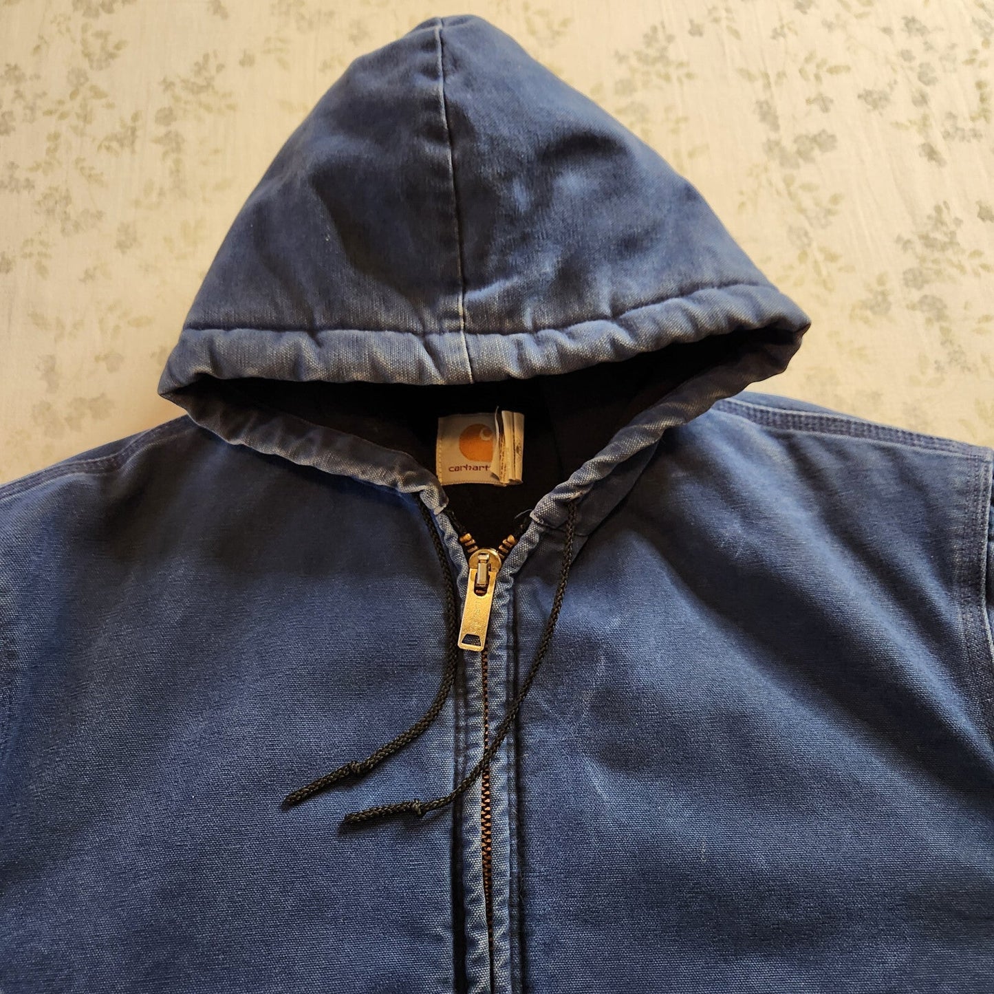 Vintage Carhartt Mens L Duck Blue J68 BLU Hooded Canvas Work Insulated Jacket
