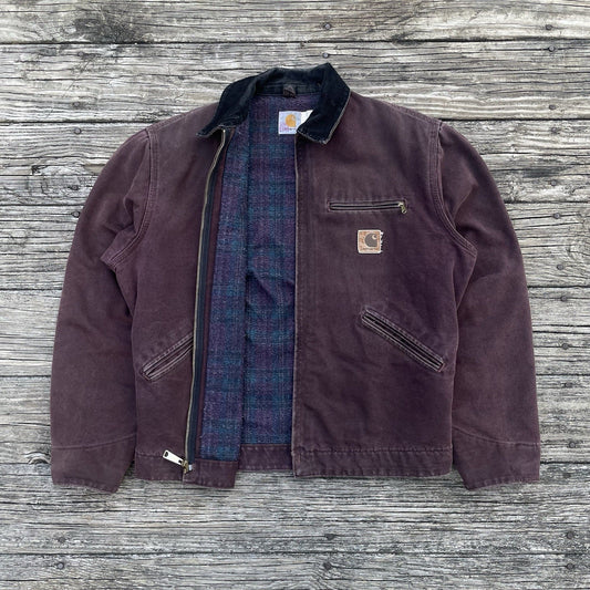 vintage carhartt j43 brg sandstone detroit jacket in burgundy size medium