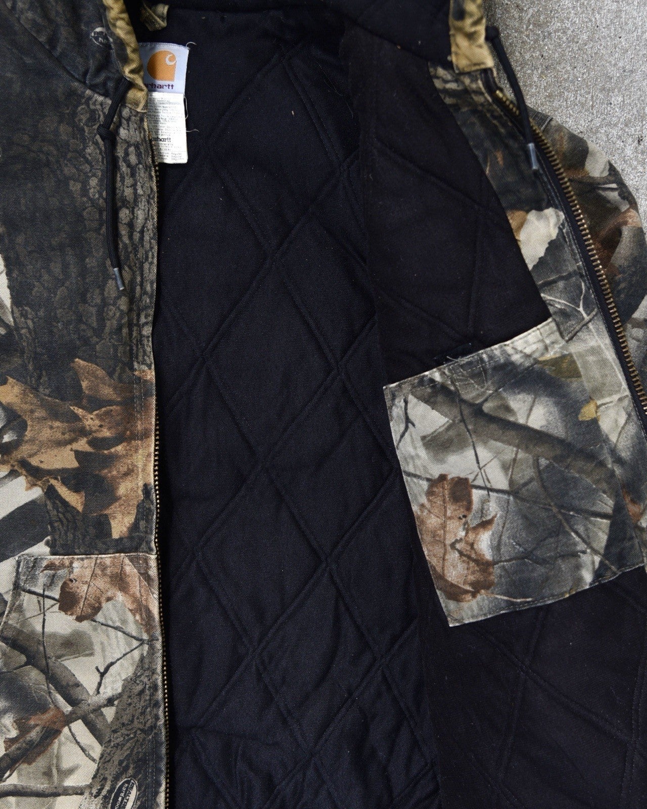 Vintage Carhartt Quilted Hooded Active Jacket “Camo” J143 CMO Men’s Medium